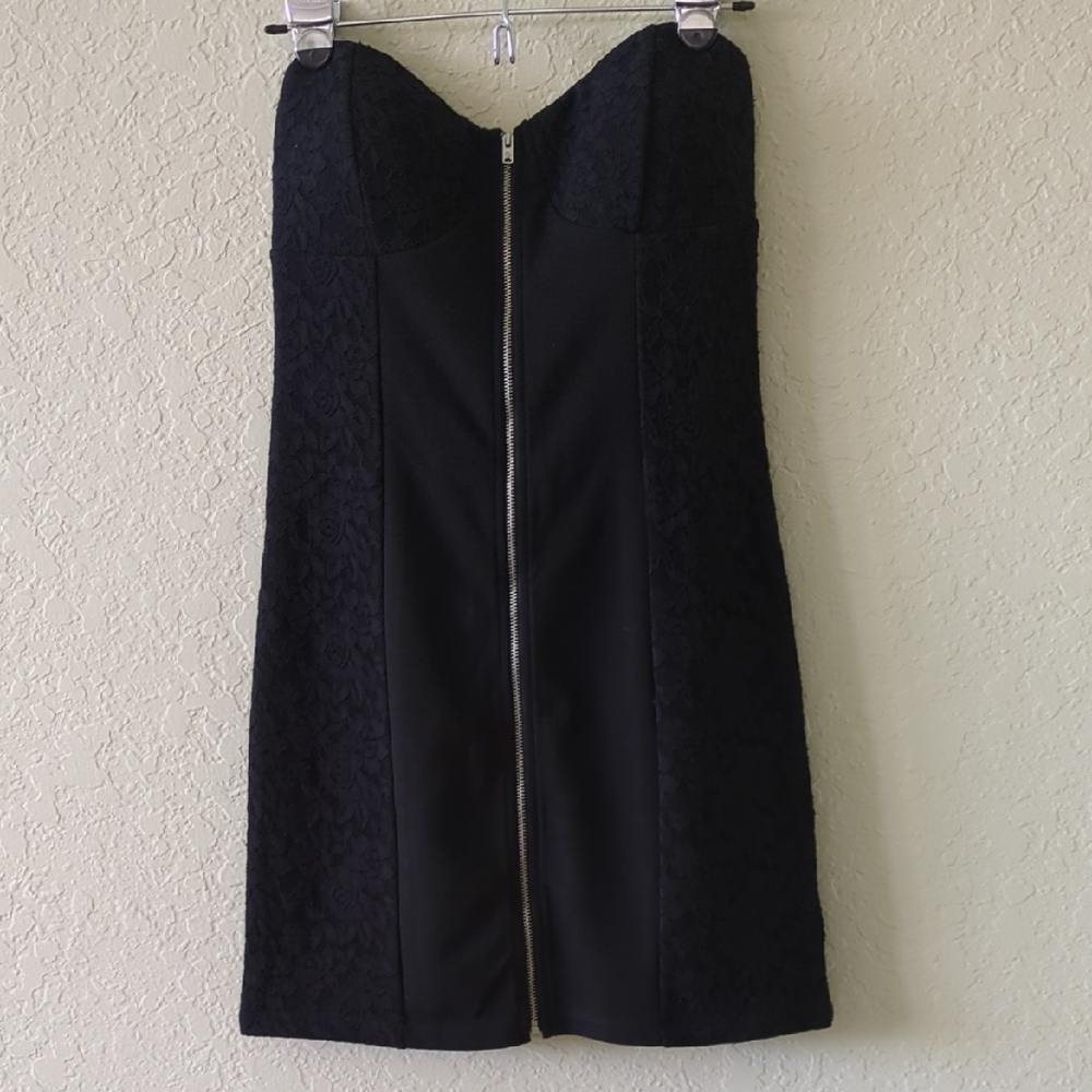 Elegant Black Strapless Dress